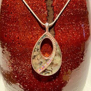 Beautiful Teardrop Silvertone Necklace